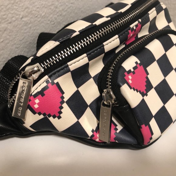 SKINNY DIP Pixel Heart Fanny Pack - Picture 2 of 4